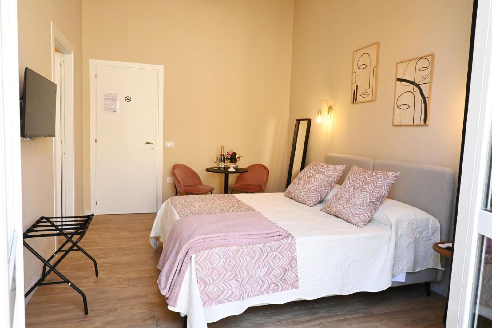 Bed and Breakfast Ta-49 Bed E Breakfast Napoli Esterno foto