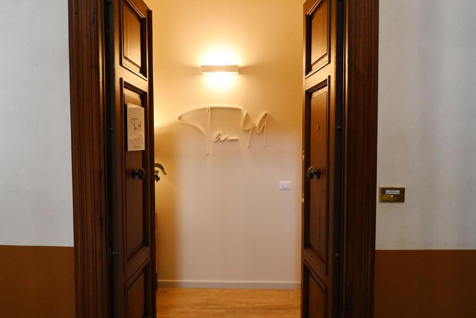 Bed and Breakfast Ta-49 Bed E Breakfast Napoli Esterno foto